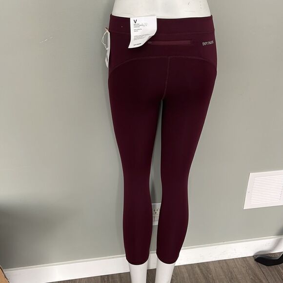Ivy park 3/4th Sculpting Leggings NEW - Picture 2 of 3